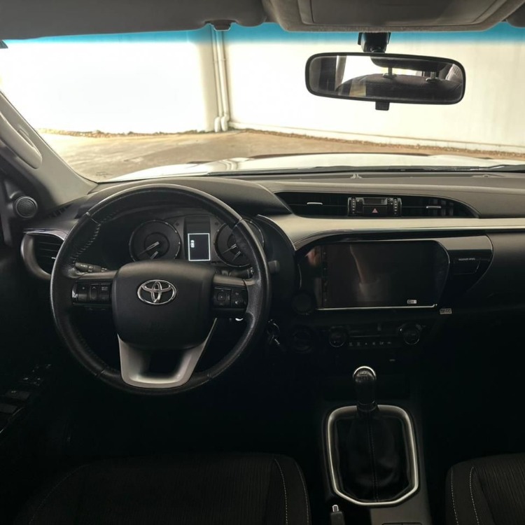 Toyota Hilux D/C 4X4 Srv Mec. 2024 — foto 5